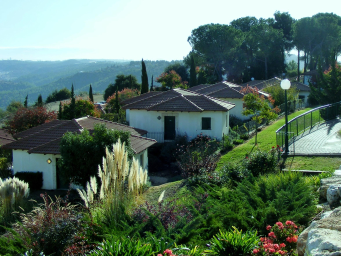 Exterior & Views 5, Country Lodging Shoresh