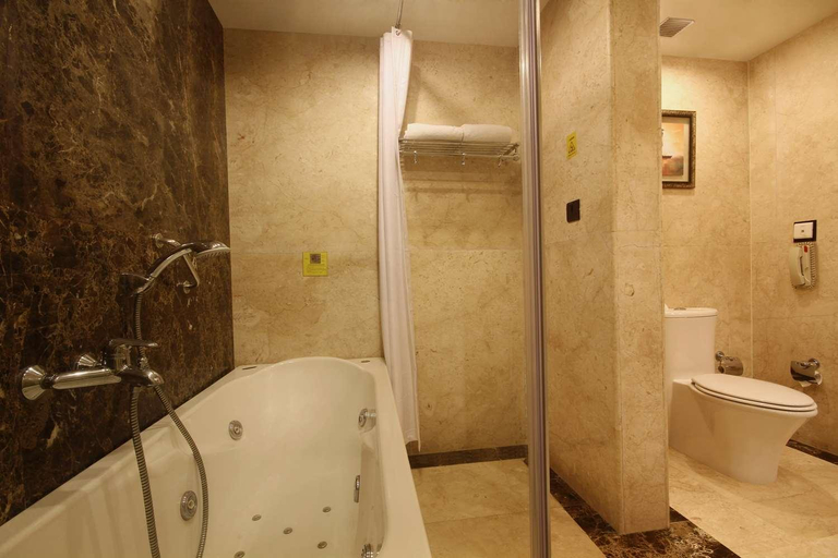 Bathroom 5, Fortune Select JP Cosmos, Bengaluru - Member ITC Hotels' Group, Bangalore