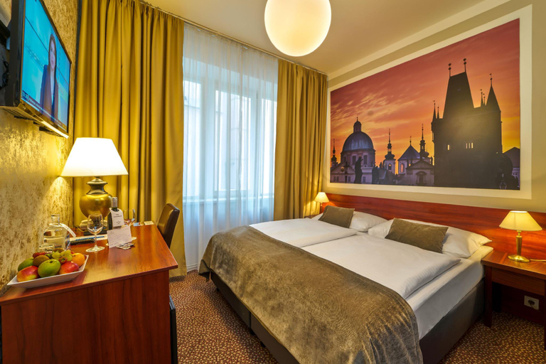 Bedroom 2, Metropolitan Old Town Hotel, Praha 7