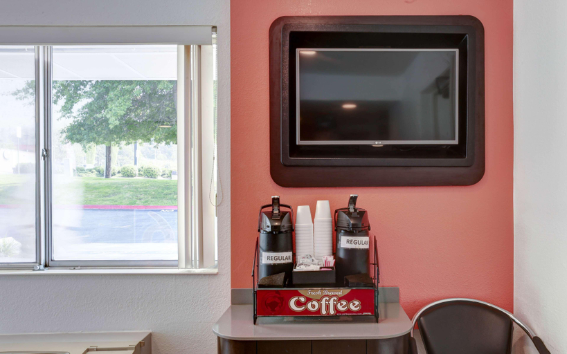 Public Area 2, Motel 6 Grants Pass, Josephine