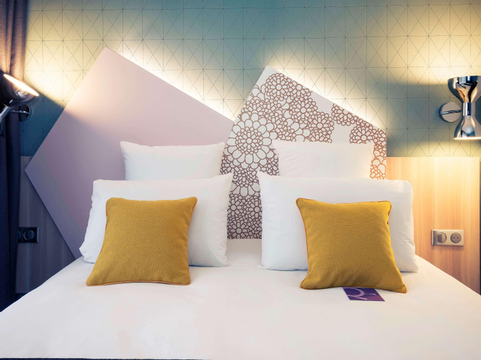 Bedroom 30
