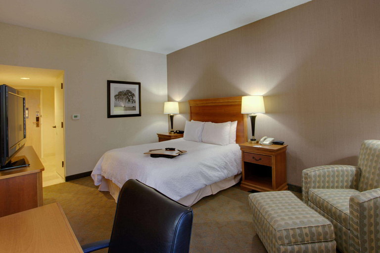 Bedroom 2, Hampton Inn Richmond-West, Henrico
