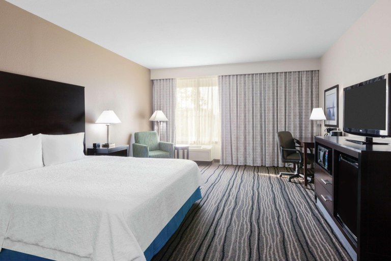 Bedroom 4, Hampton Inn & Suites Mountain View, Santa Clara