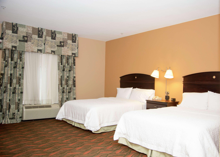 Bedroom 3, Hampton Inn & Suites Houston Rosenberg, Fort Bend
