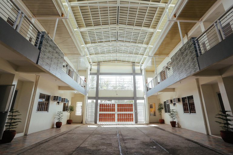 Public Area 2, Ljenj Apartelle, Mabalacat