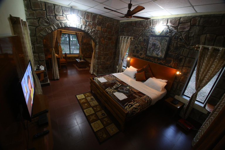 Bedroom, Mogli Jungle Resorts, Katni