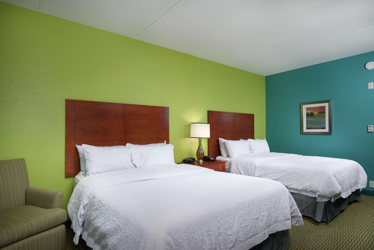 Bedroom 3, Hampton Inn Bermuda Run, Davie