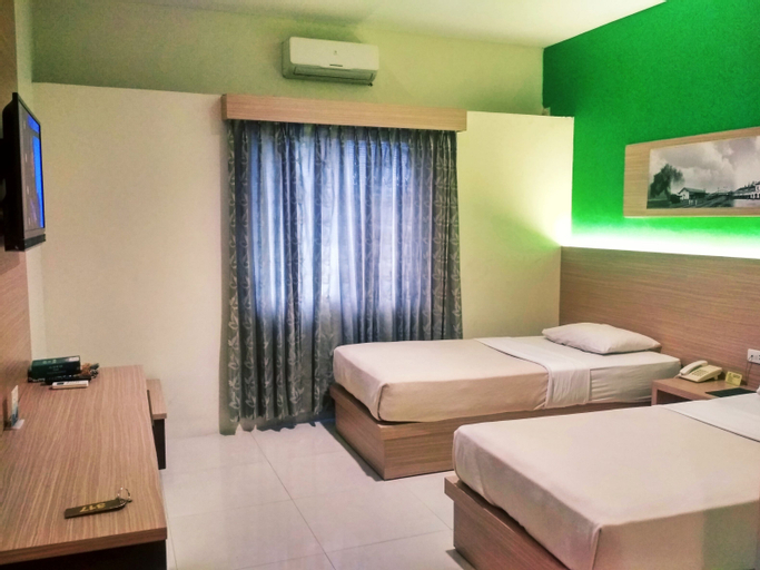 Bedroom 12