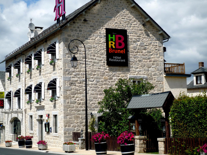 Exterior & Views 2, Logis Hotel Brunel Le Rocher Blanc, Lozère