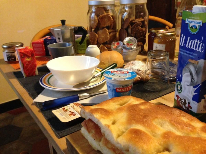 Food & Drinks 5, Bed & Breakfast La Rosa D'Oro, Genova