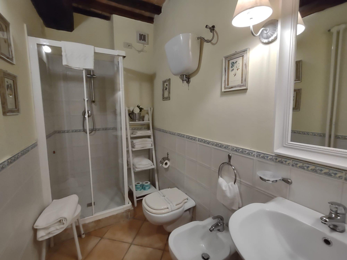 Bathroom, Borgo Mandoleto, Perugia
