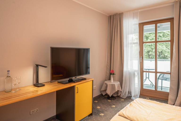 Bedroom 2, Hotel Seehof, Starnberg