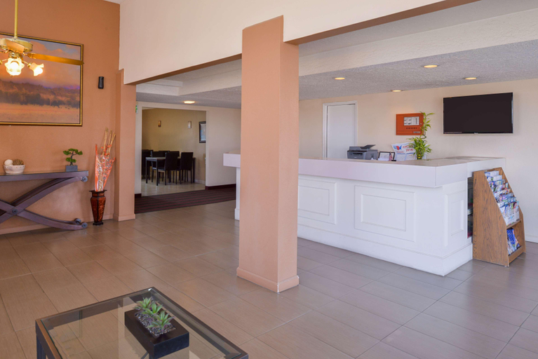 Public Area 4, Studio 6 Suites Delano, CA GA, Kern