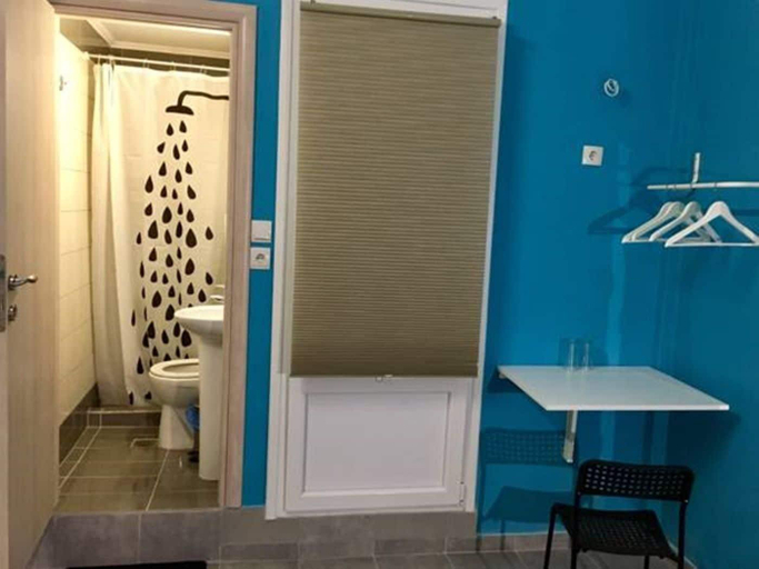 Bathroom 5, Hotel Kastoria, Central Macedonia
