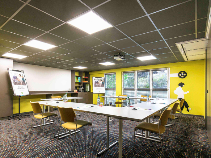 Public Area 2, ibis Styles Lyon Confluence, Rhône