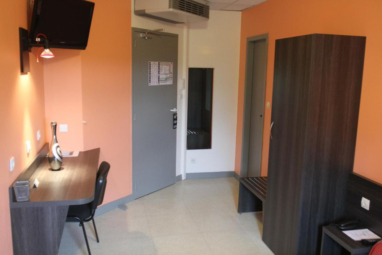 Public Area 3, Hotel Le Bratoria, Rhône