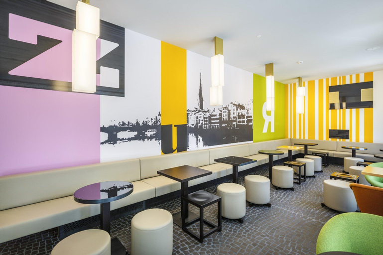 Public Area, Züri by Fassbind, Zürich