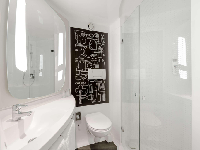 Bathroom 7