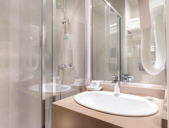 Bathroom 4, Elysees Ceramic, Paris