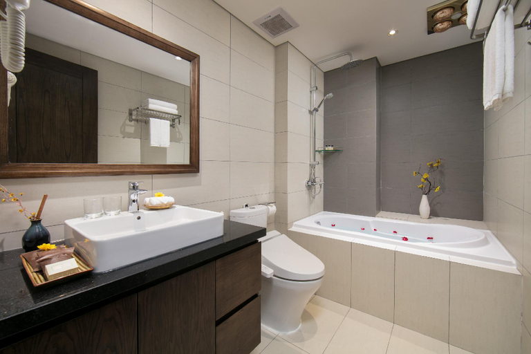 Bathroom, The Bloom Ha Noi, Cầu Giấy