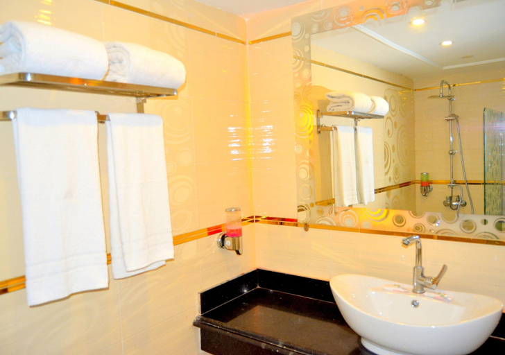 Bathroom 4, Panorama Ramsis Hotel & Cafe , Al-Azbakiyah