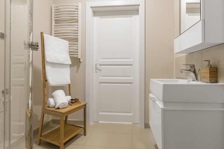 Bathroom 5, Aparthotel Platinum, Szczecin