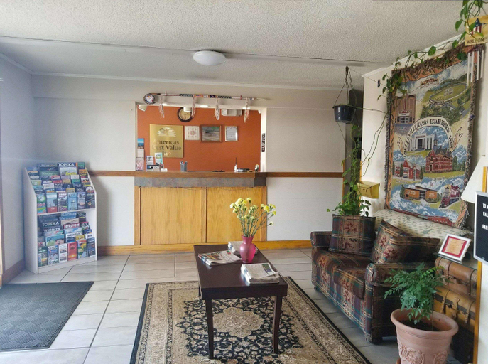 Public Area 2, Americas Best Value Inn Belleville, Republic
