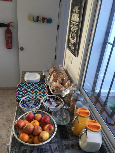 Food & Drinks, La Moraga De Poniente Málaga Hostel, Málaga