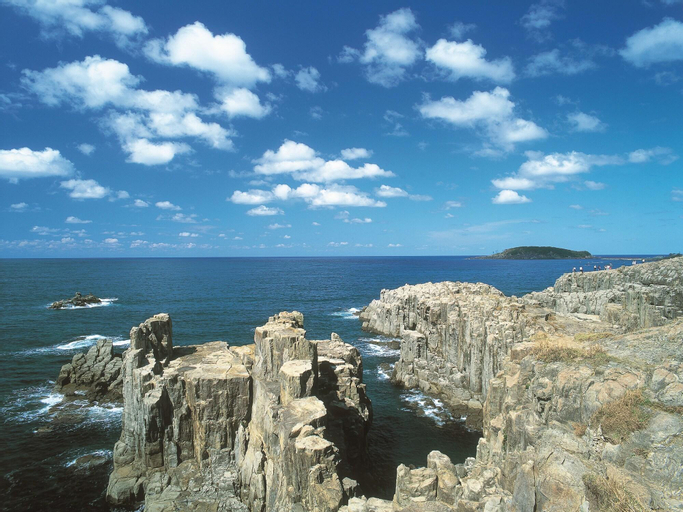 Exterior & Views 15