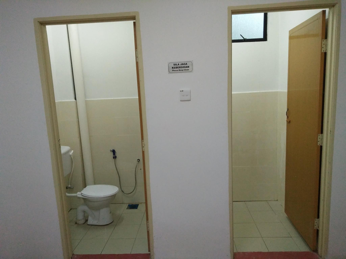 Bathroom, Diyana Bajet Hotel, Kota Bharu