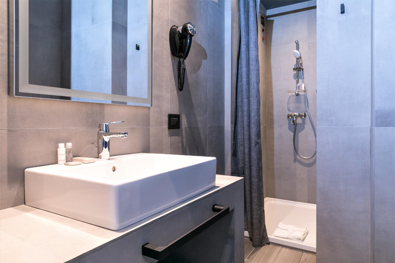 Bathroom 4, J24 Hotel Milano, Milano