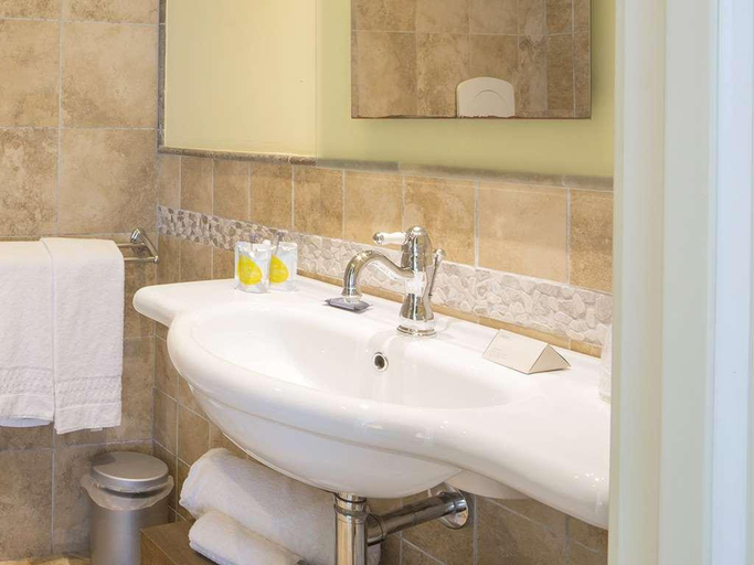 Bathroom 5, LHP Certaldo Resort, Siena