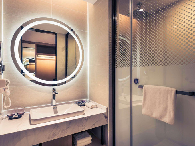 Bathroom 8