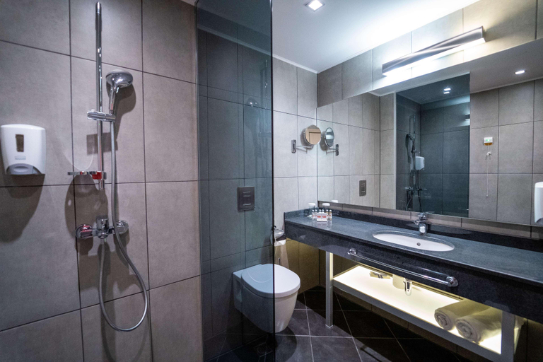 Bathroom 5, HVD Club Hotel Viva, Varna