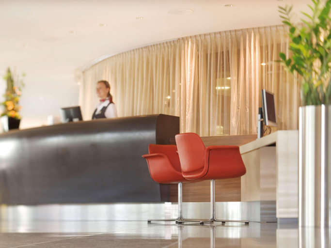 Public Area 3, Mövenpick Zurich Airport, Bülach