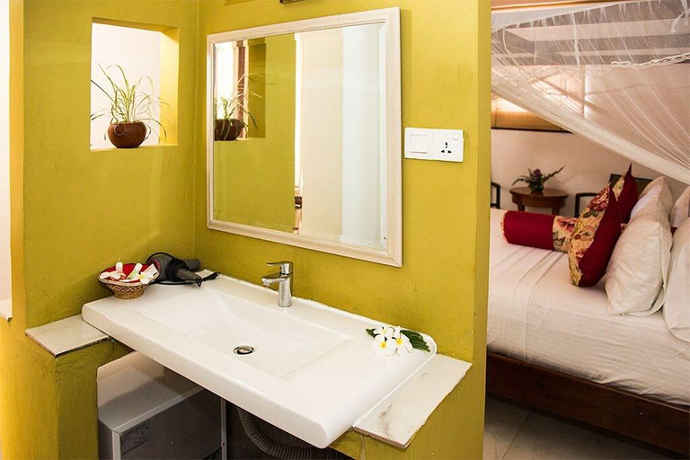 Bathroom 4, Suriya Arana, Negombo