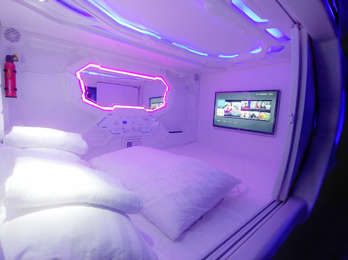 Bedroom 3, Met a Space Pod @ Asoke, Khlong Toey
