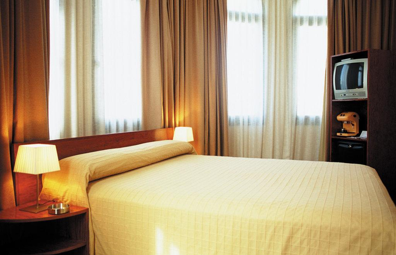 Bedroom, CityPark Pelayo, Barcelona
