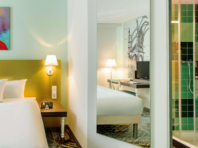 Bathroom 4, ibis Styles Speyer, Speyer