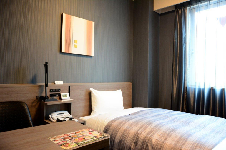 Bedroom 4, Ueda Ekimae Royal Hotel, Ueda