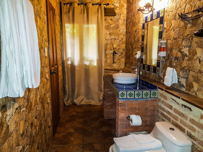 Bathroom 4, Hotel Eterna Primavera Antigua, Antigua Guatemala