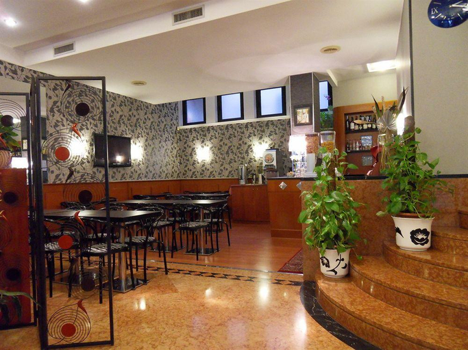 Public Area 2, Hotel Roxy, Milano