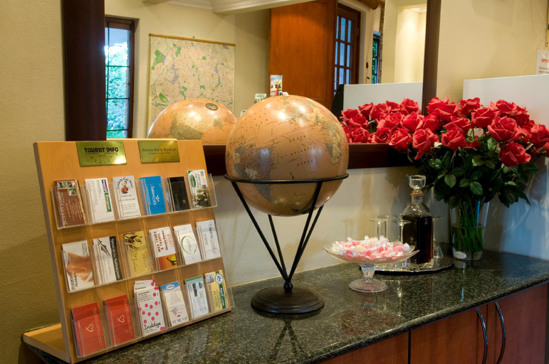 Public Area 4, Rivonia Premier Lodge, City of Johannesburg