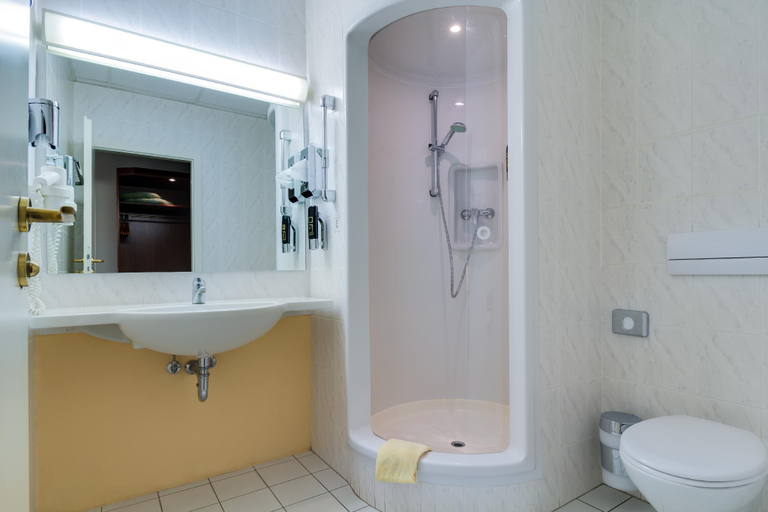 Bathroom 4, Seehotel Brandenburg an der Havel, Potsdam-Mittelmark