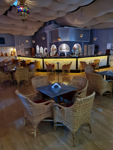 Food & Drinks 4, El Oumnia Puerto, Tanger-Assilah