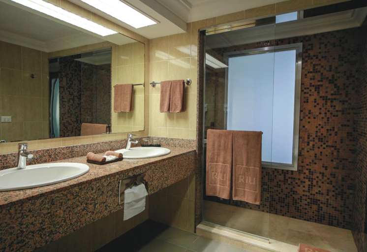 Bathroom, Riu Cancun - Adults Only - All Inclusive, Benito Juárez