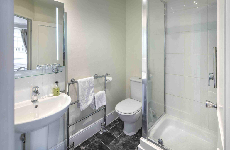 Bathroom 4, Clifton Hotel, Bristol