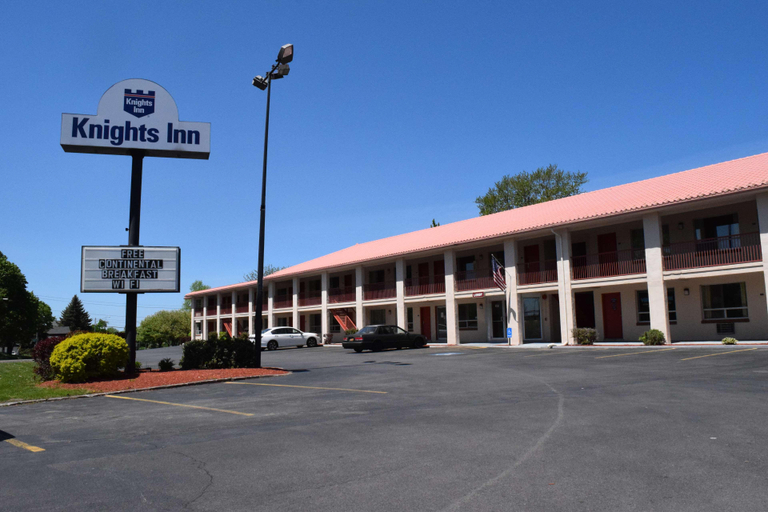 Exterior & Views 2, Knights Inn Oswego, Oswego