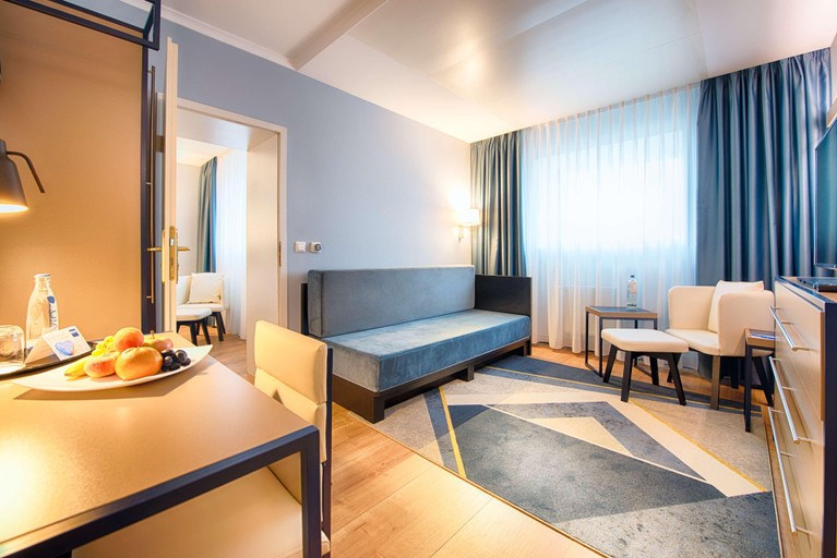 Bedroom 3, Congress Hotel Chemnitz, Chemnitz