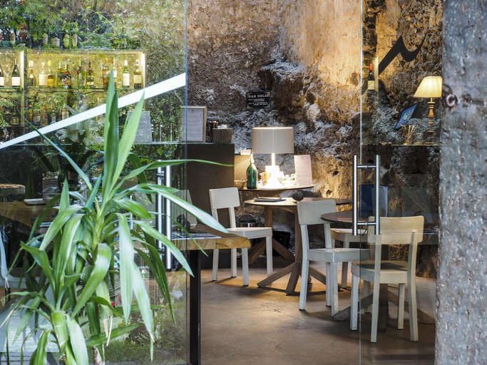 Public Area 5, Monaci delle Terre Nere, Catania